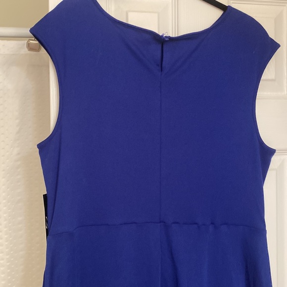 Womens dress - Picture 4 of 6